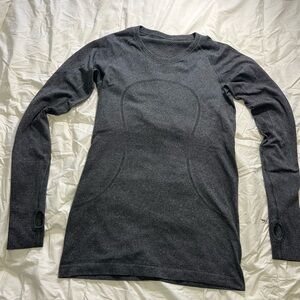 Women’s long sleeve running top